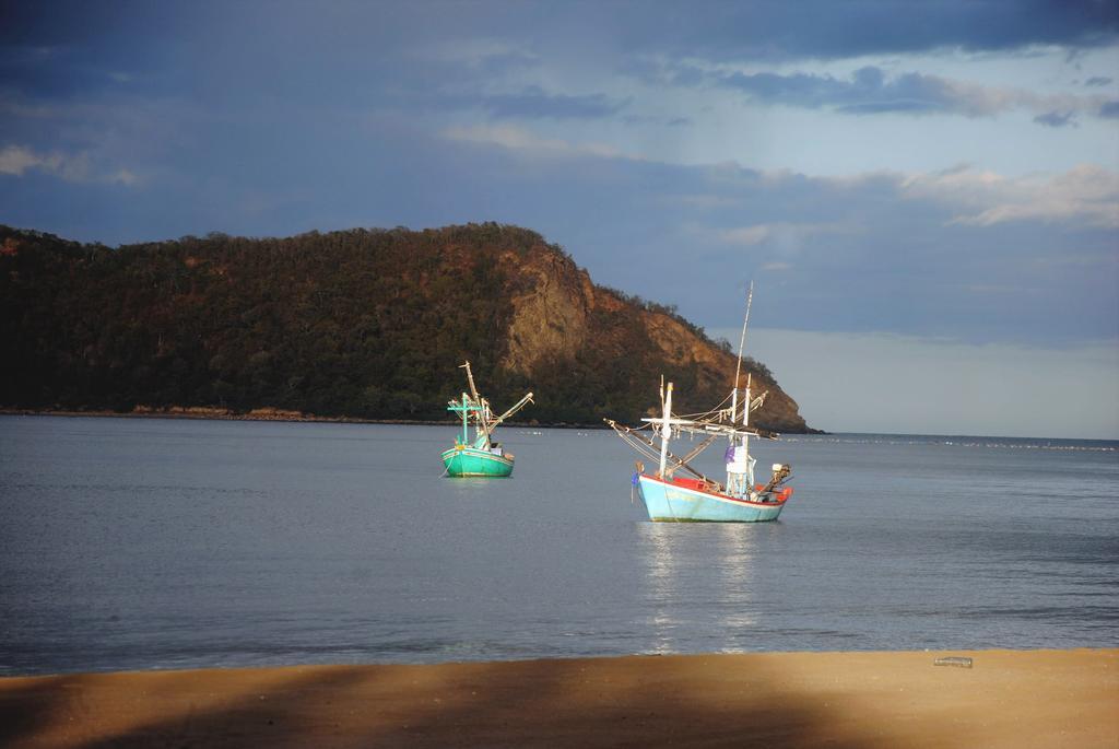 Baan Aroka Beach Front Sam Roi Yot Exterior foto